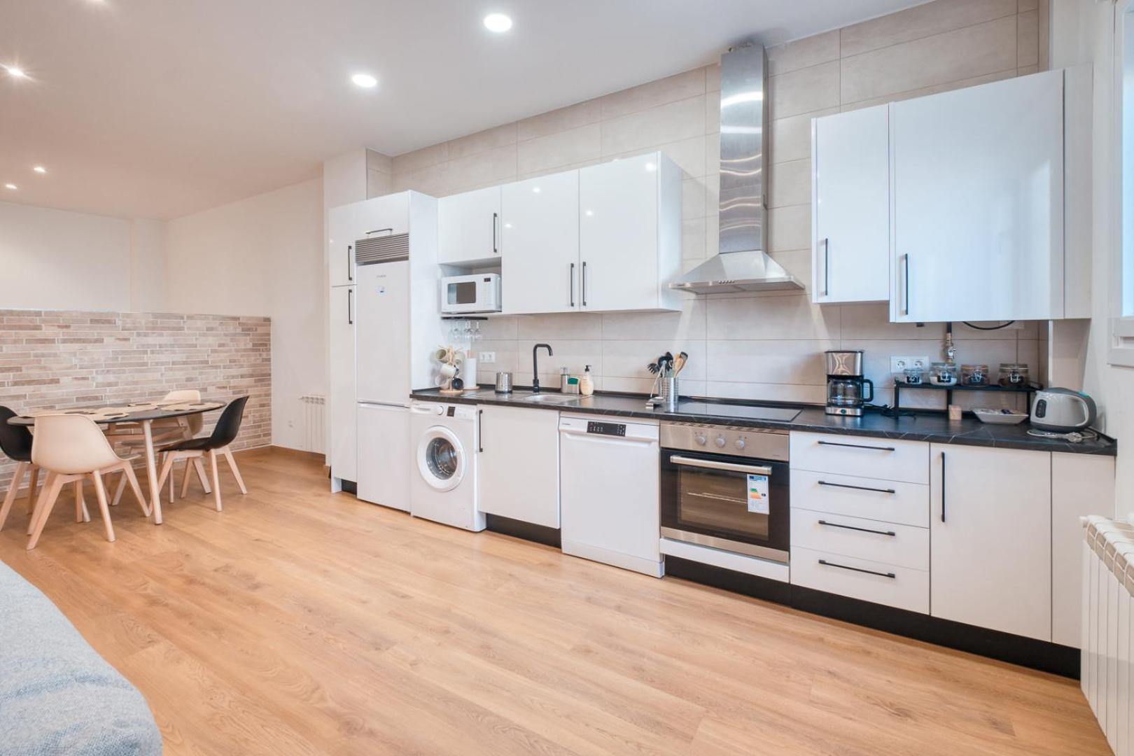 Loft Coqueto En Madrid A 2 Minutos Del Metro Apartment Luaran gambar